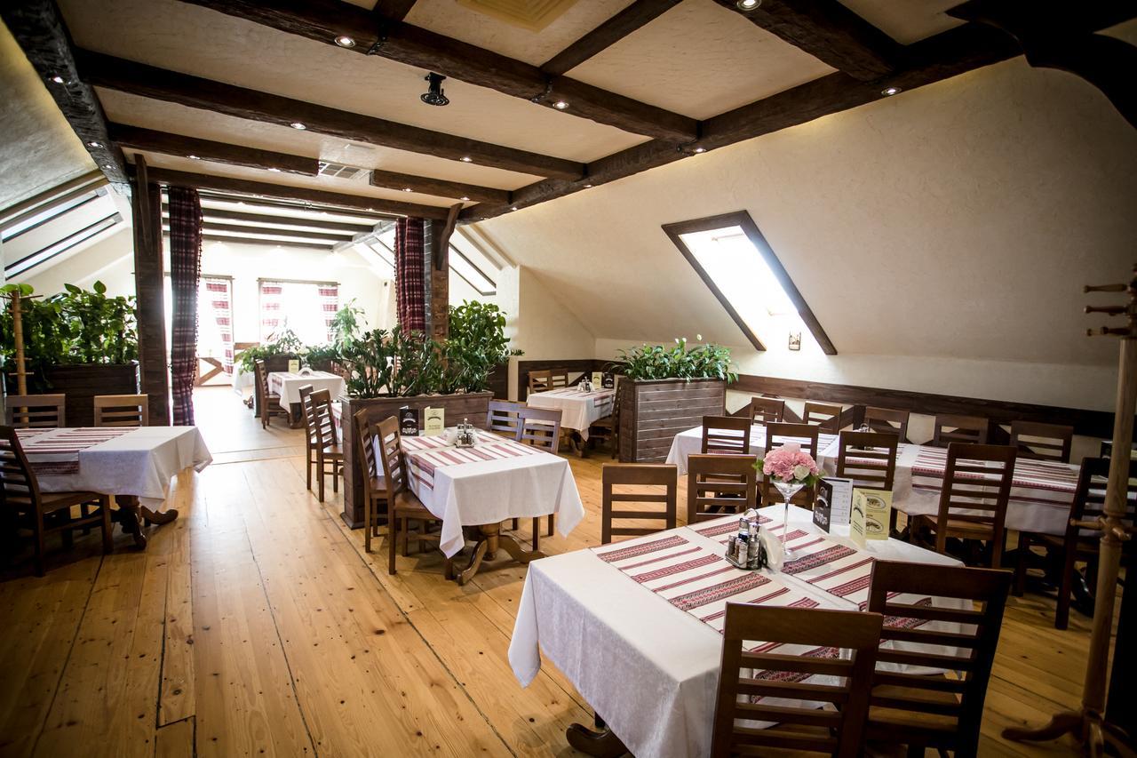 Stary Lwow Bed & Breakfast Korczyna  Luaran gambar