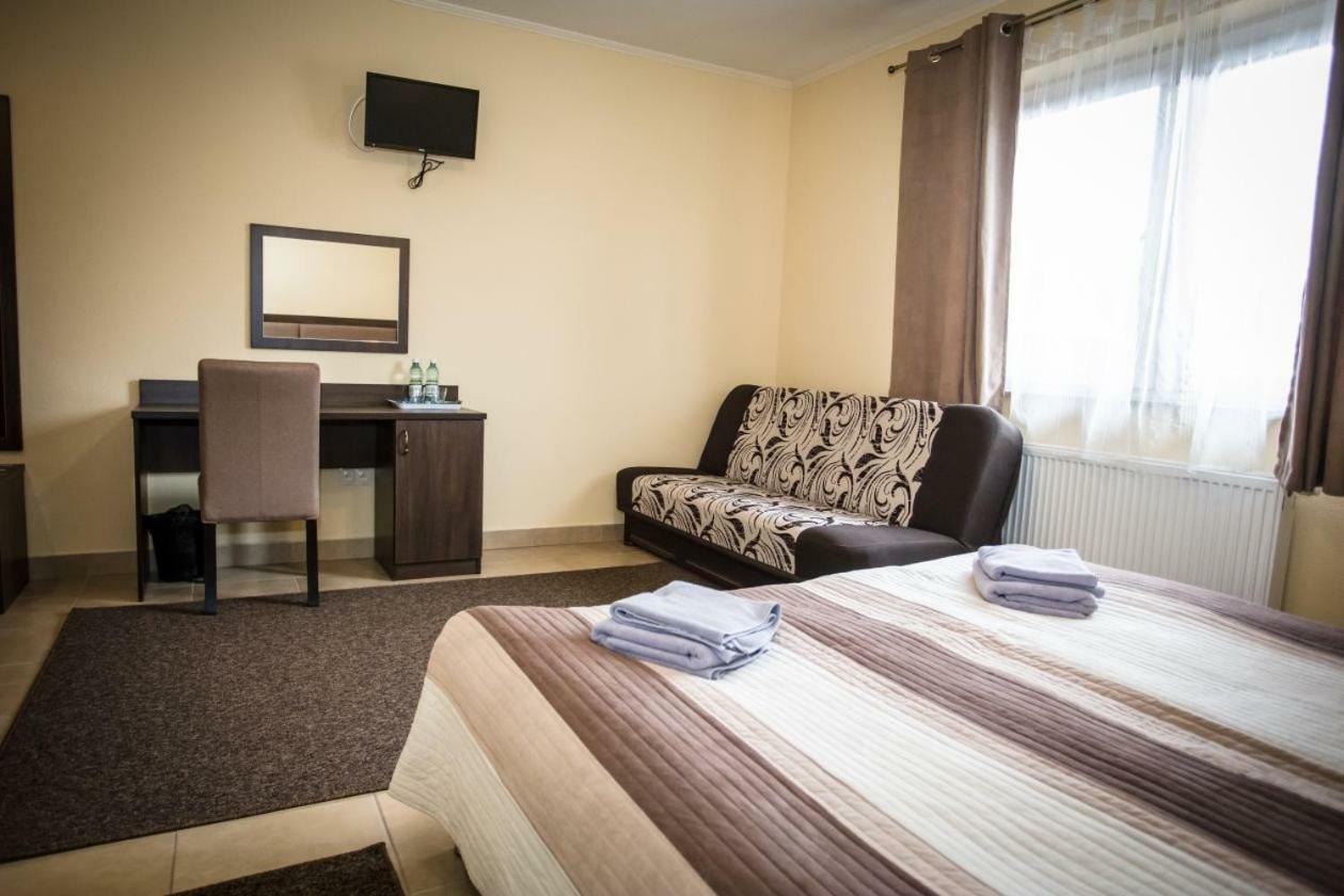 Stary Lwow Bed & Breakfast Korczyna  Luaran gambar