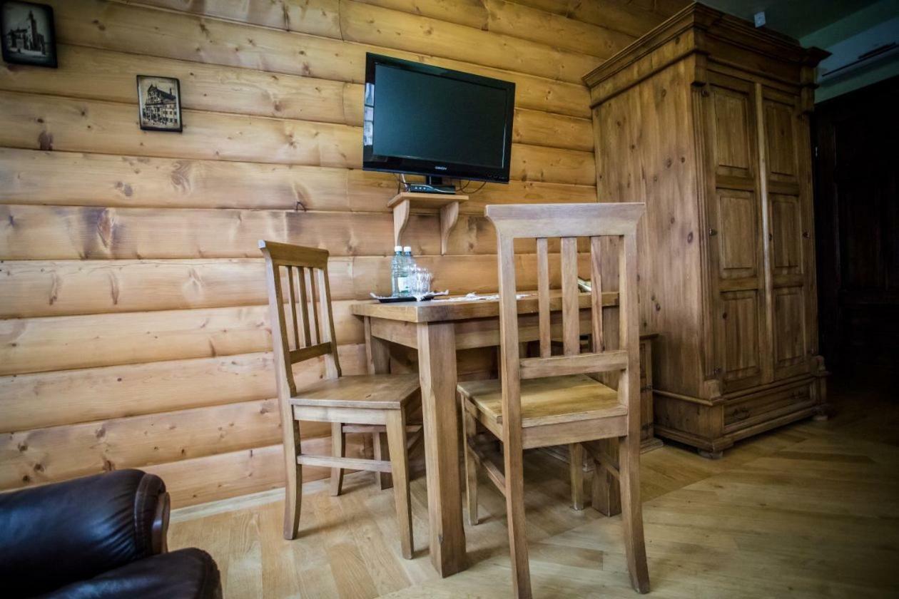 Stary Lwow Bed & Breakfast Korczyna  Luaran gambar