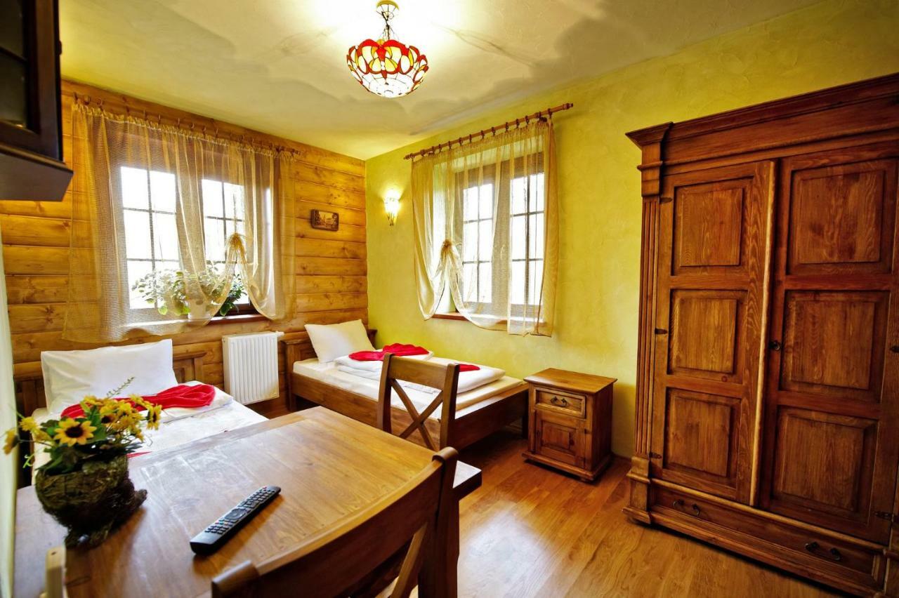 Stary Lwow Bed & Breakfast Korczyna  Luaran gambar